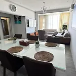 Kama Place